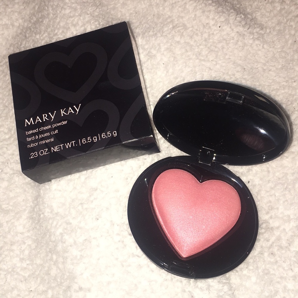Mary Kay Baked heart cheek power/Giving Heart❤